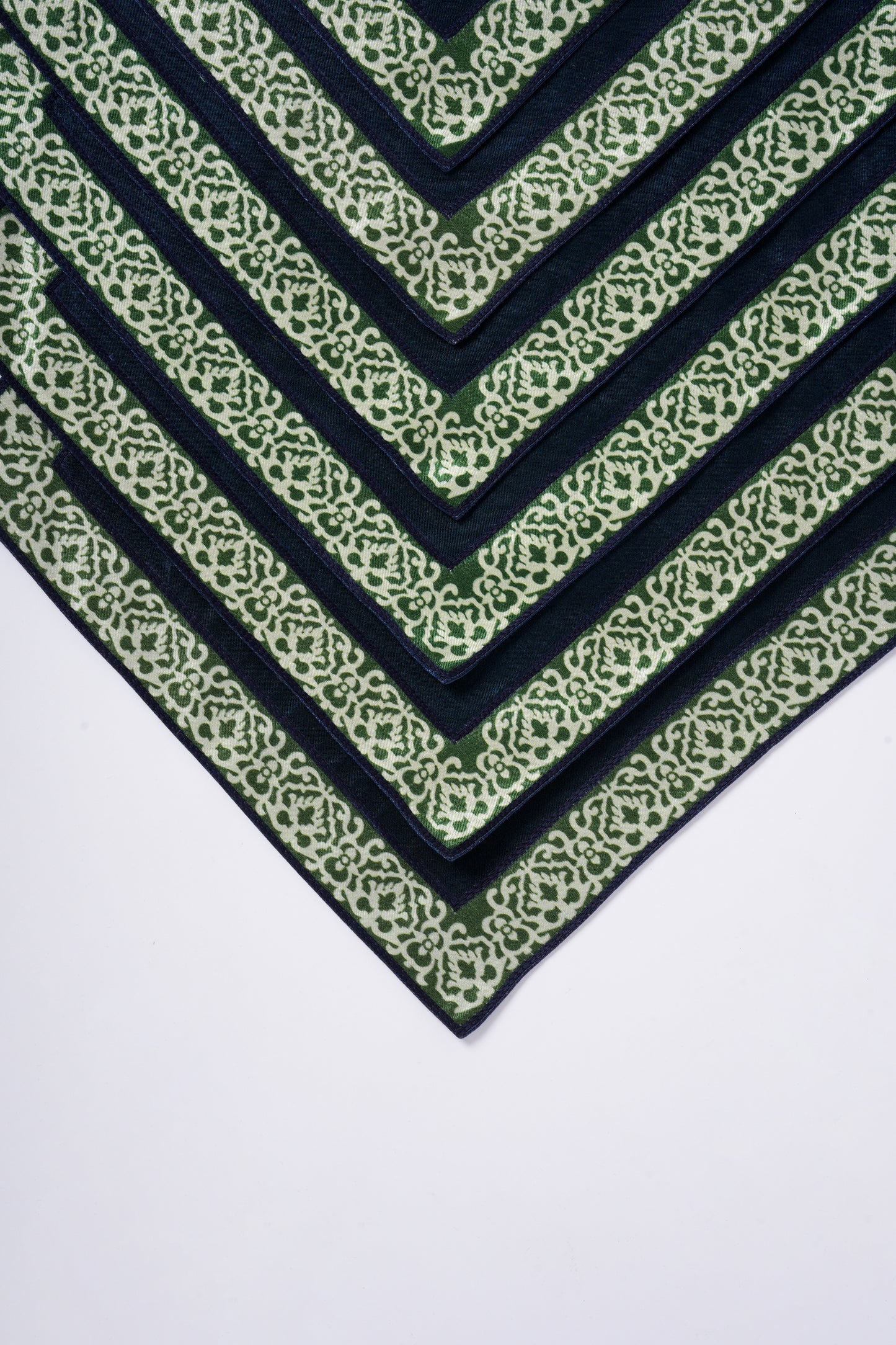 Table mats with intricate hand embroidered borders (set of 6)