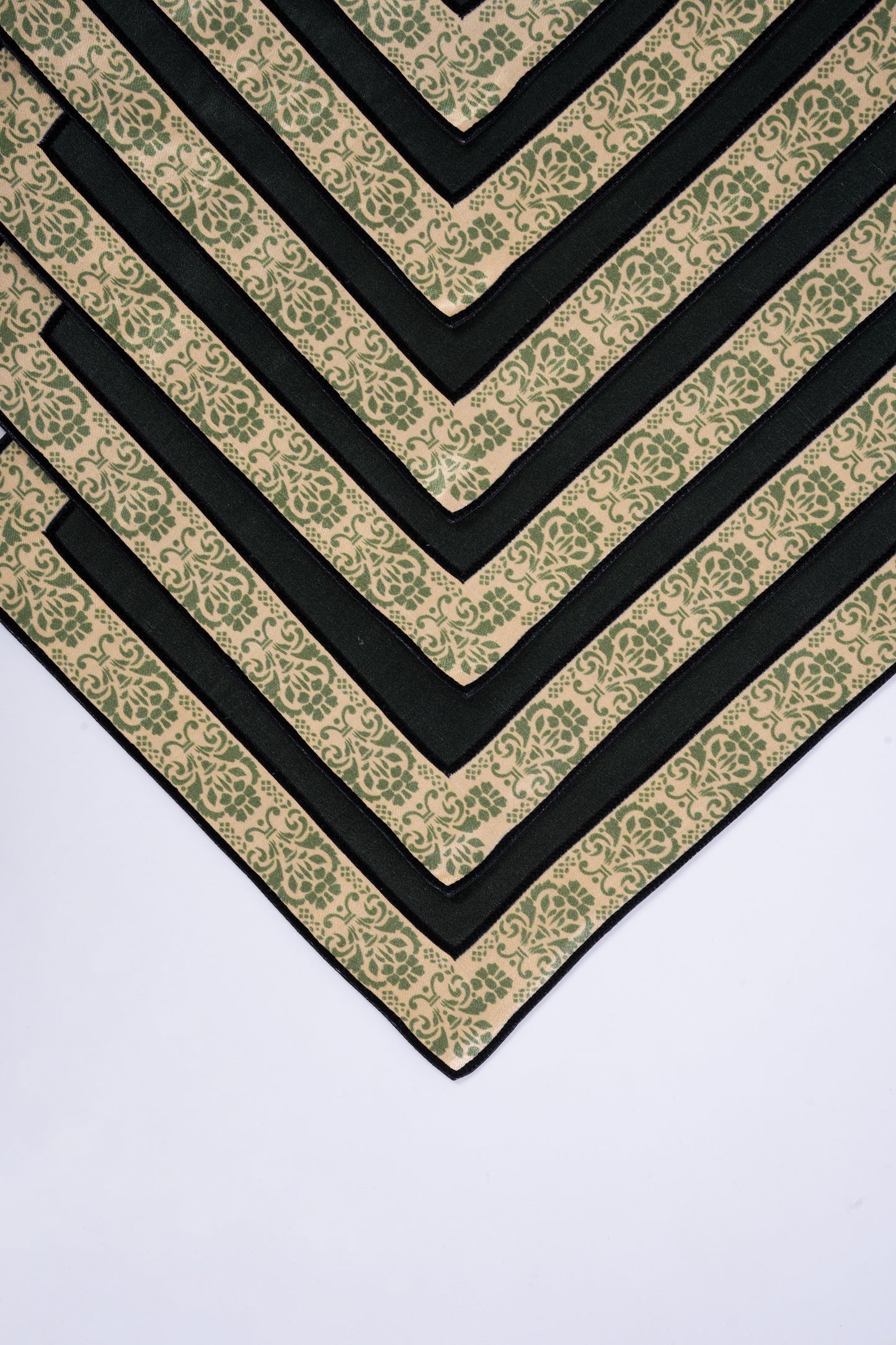 Table mats with intricate hand embroidered borders (set of 6)