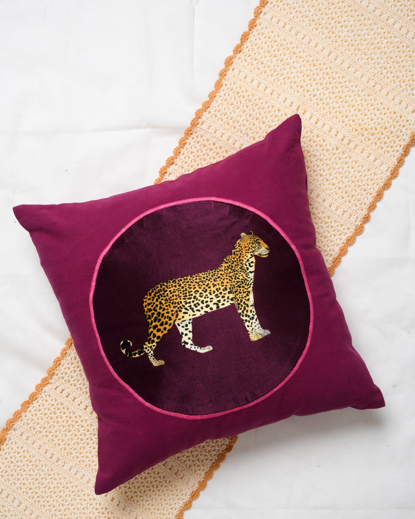 Round patch cushion cover