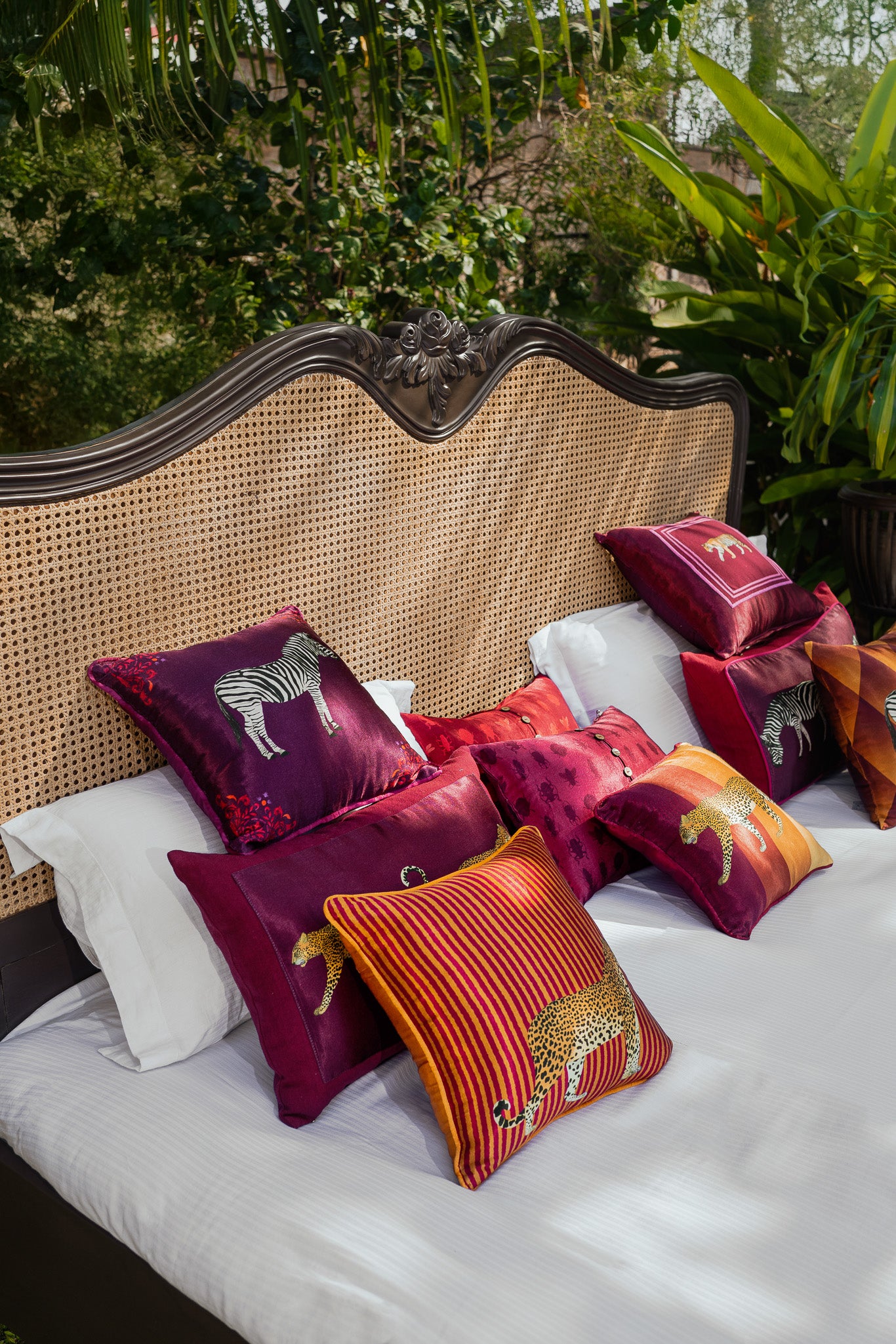 Mashru patch cushion cover