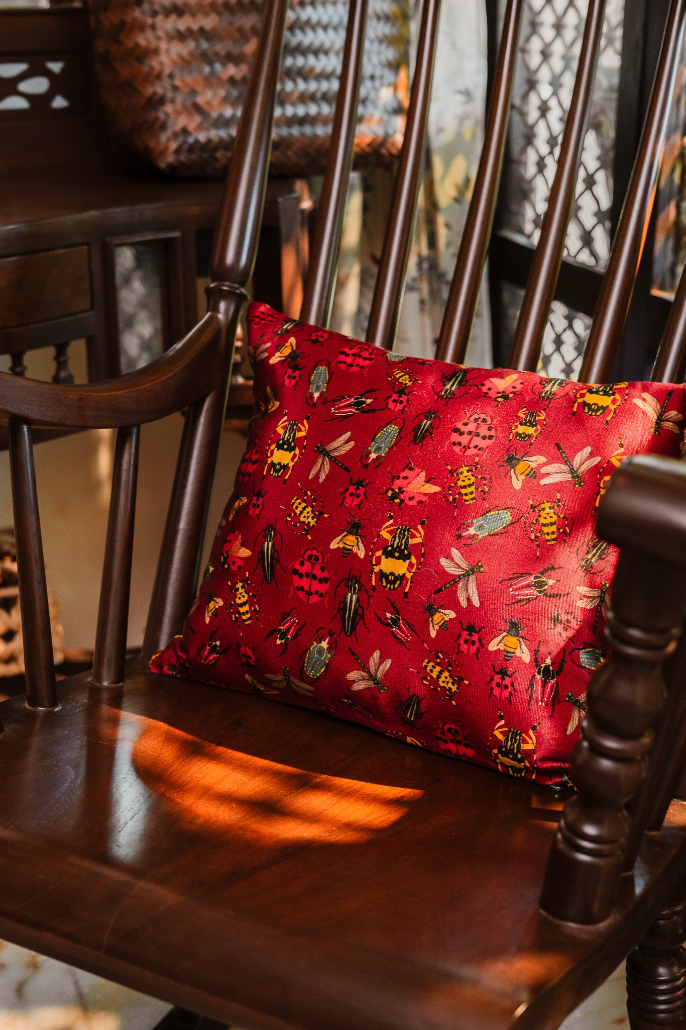 Insect print cushion cover