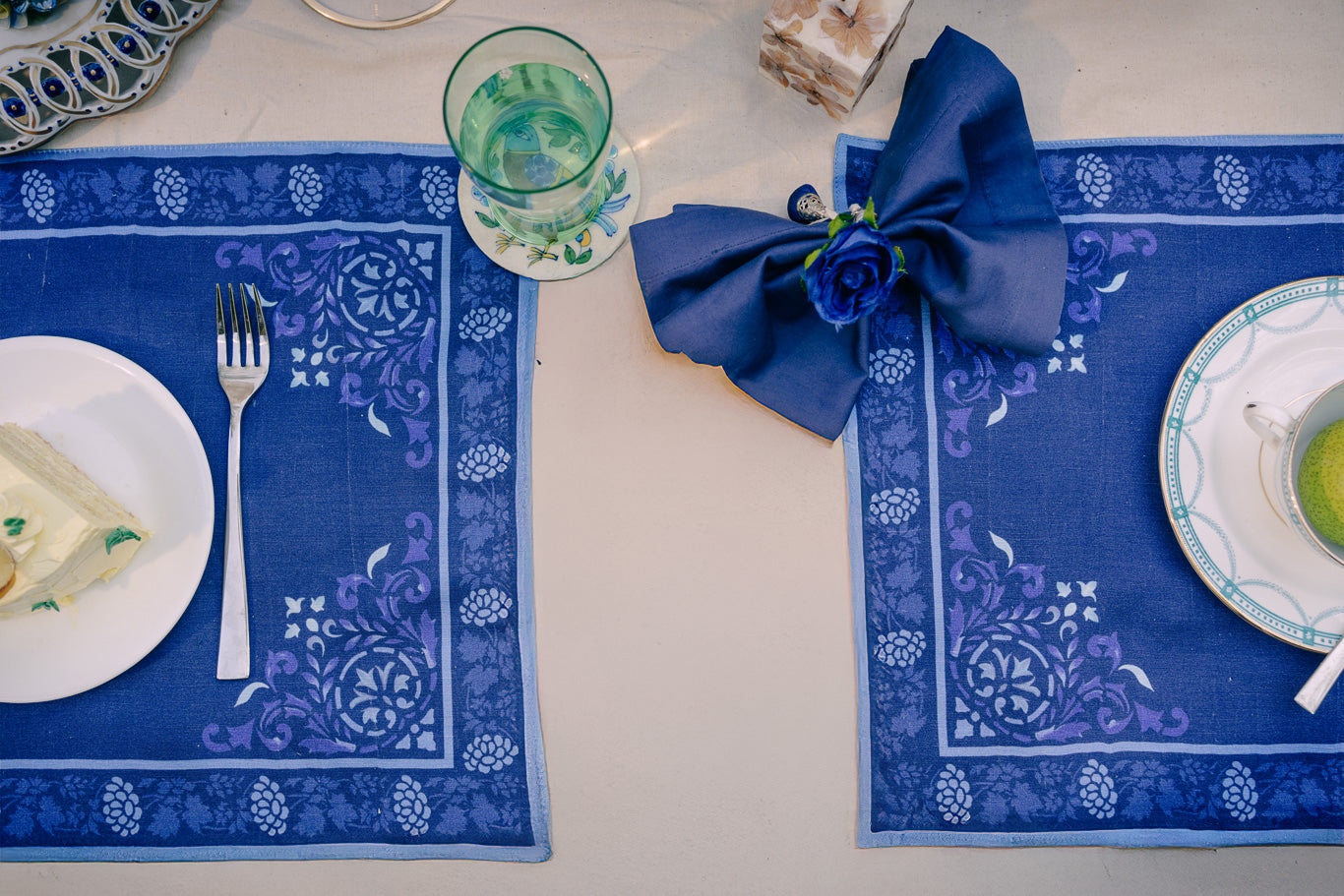 Table mats inspired by wall murals (set of 6)