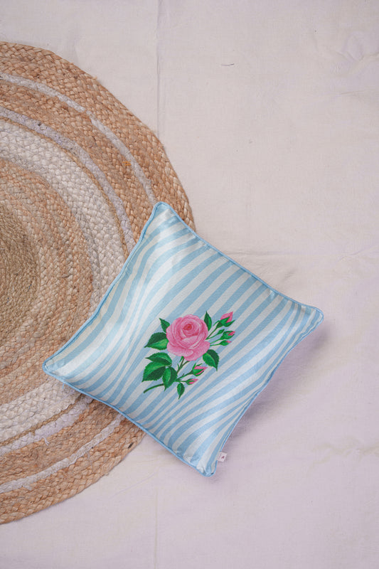 Printed motifs on Vertical Waves cushion cover