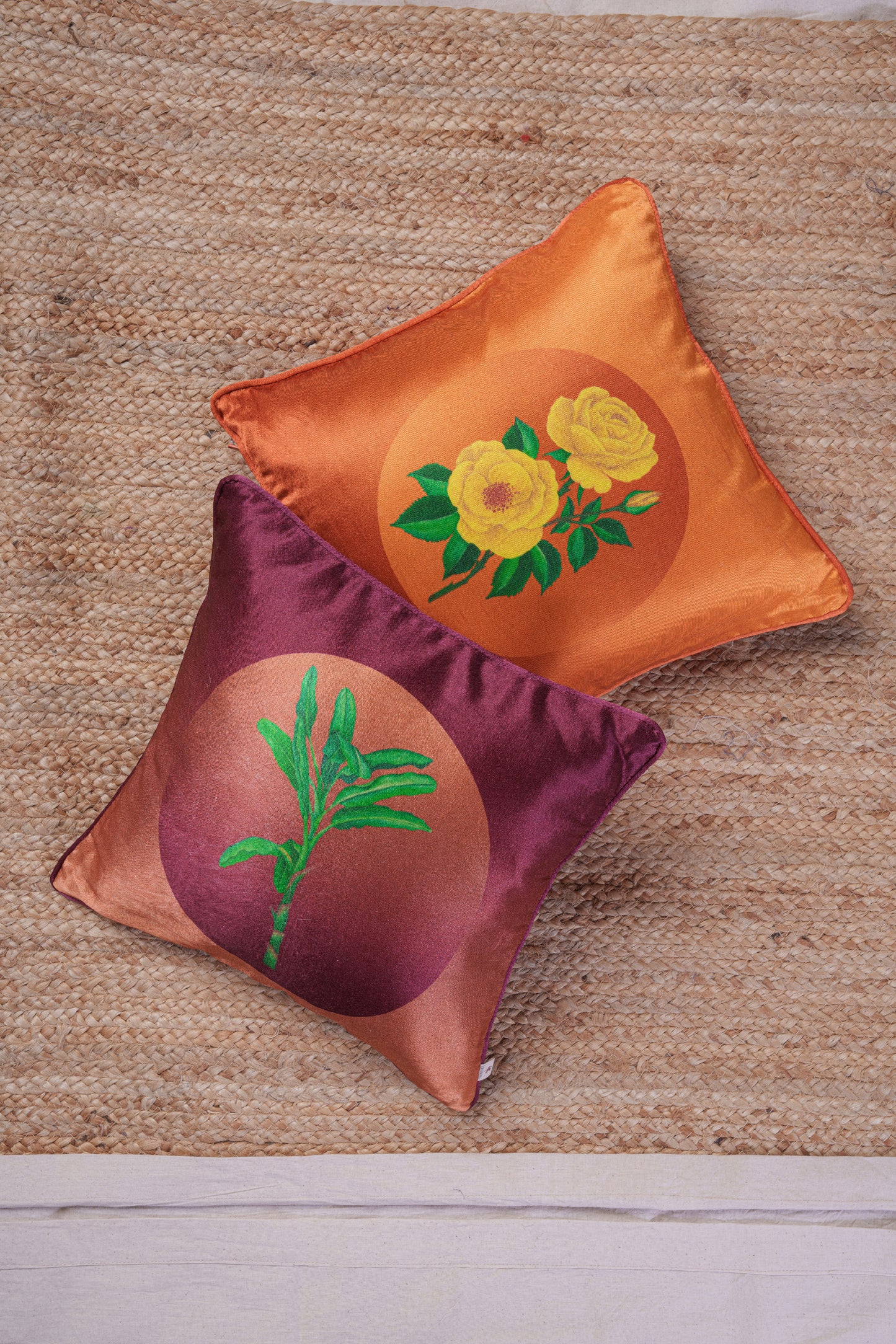 Round Grandient Print cushion cover