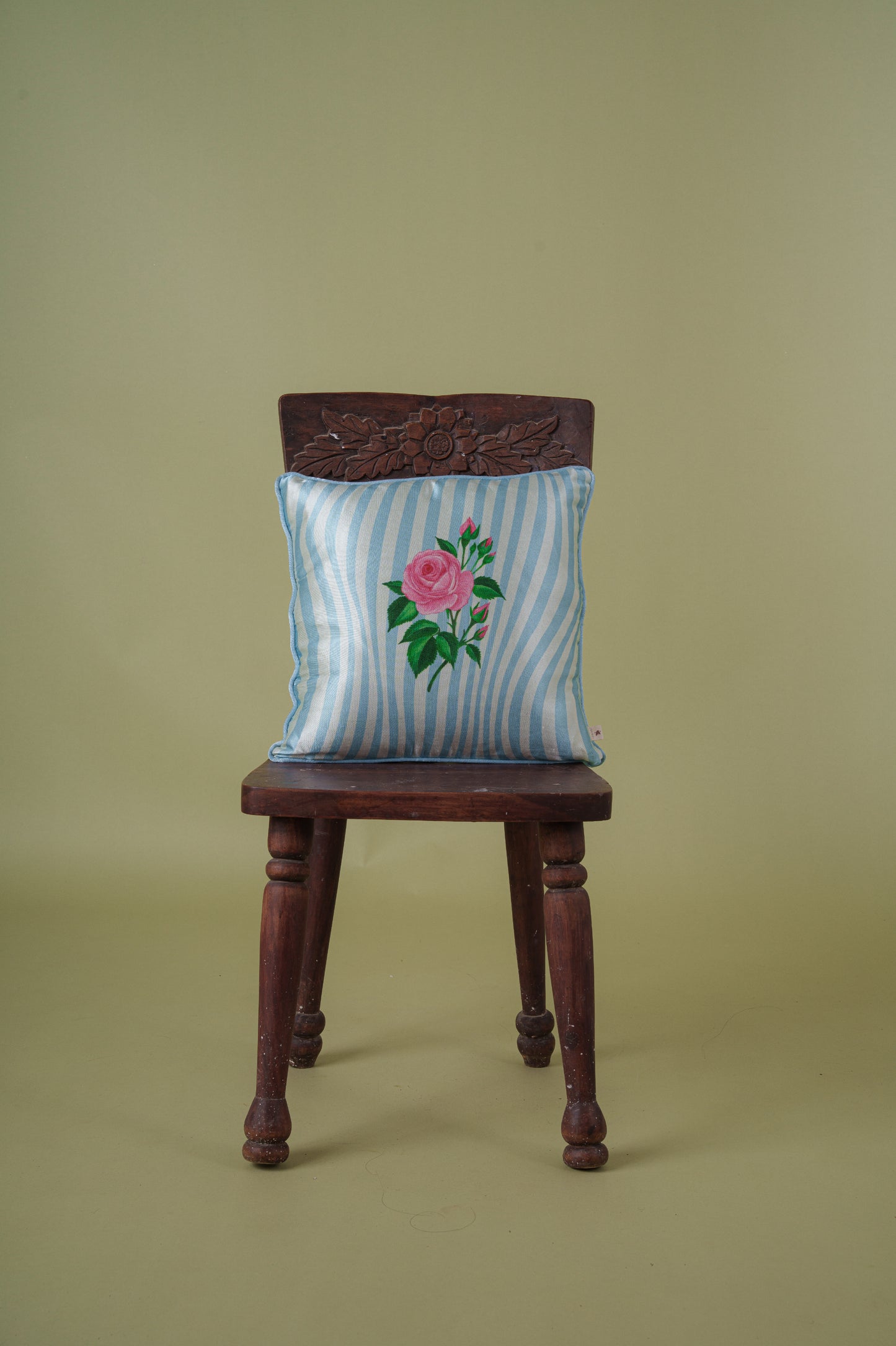 Printed motifs on Vertical Waves cushion cover