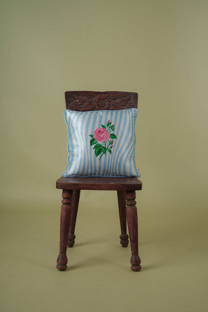 Printed motifs on Vertical Waves cushion cover