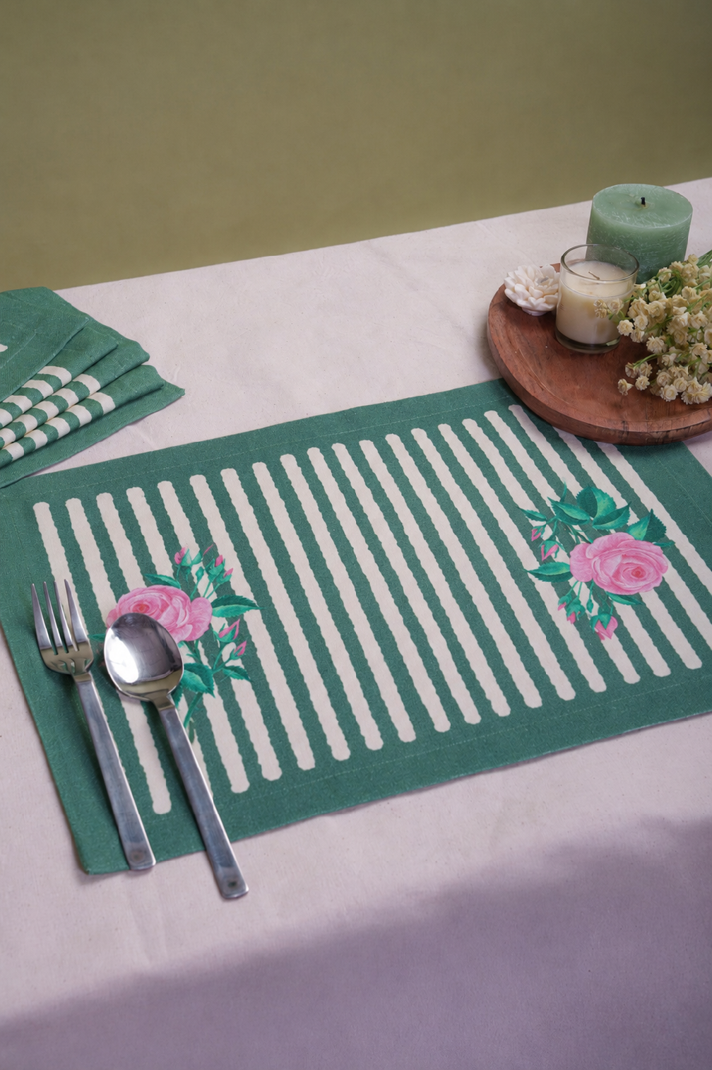 Floral Print on Stripes Table mat (set of 6)